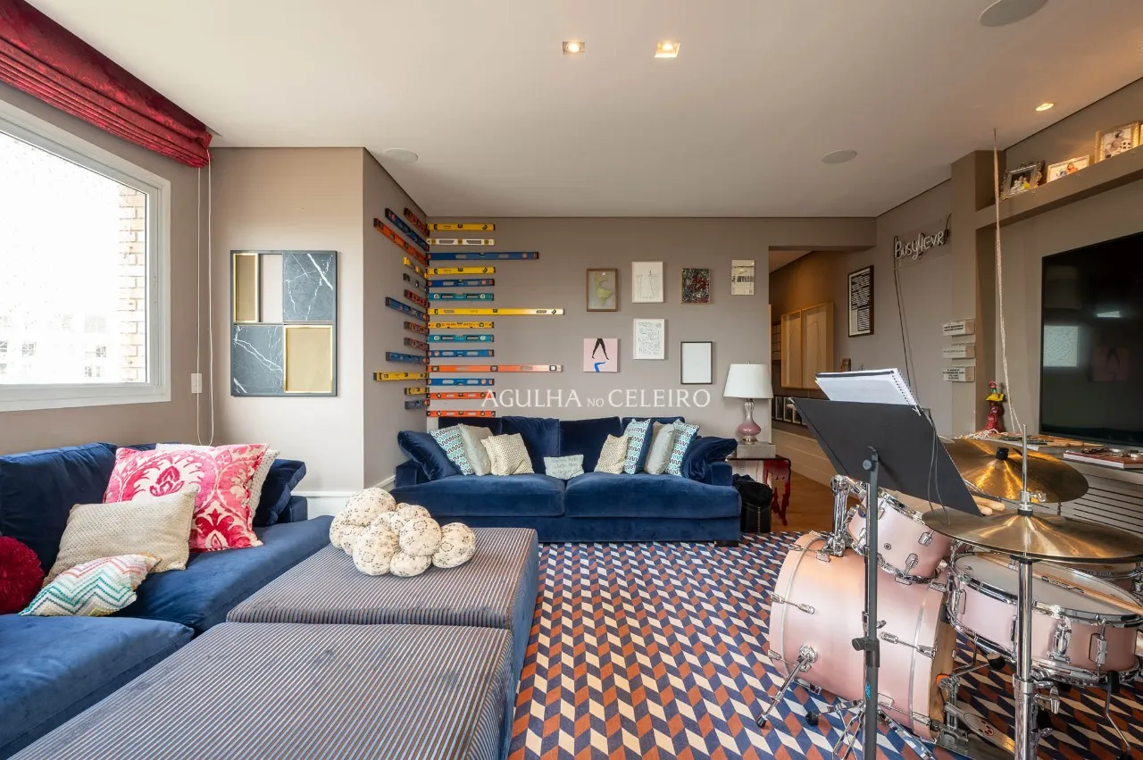 Duplex com Pé-Direito Duplo e Vista para o Ibirapuera – 21378