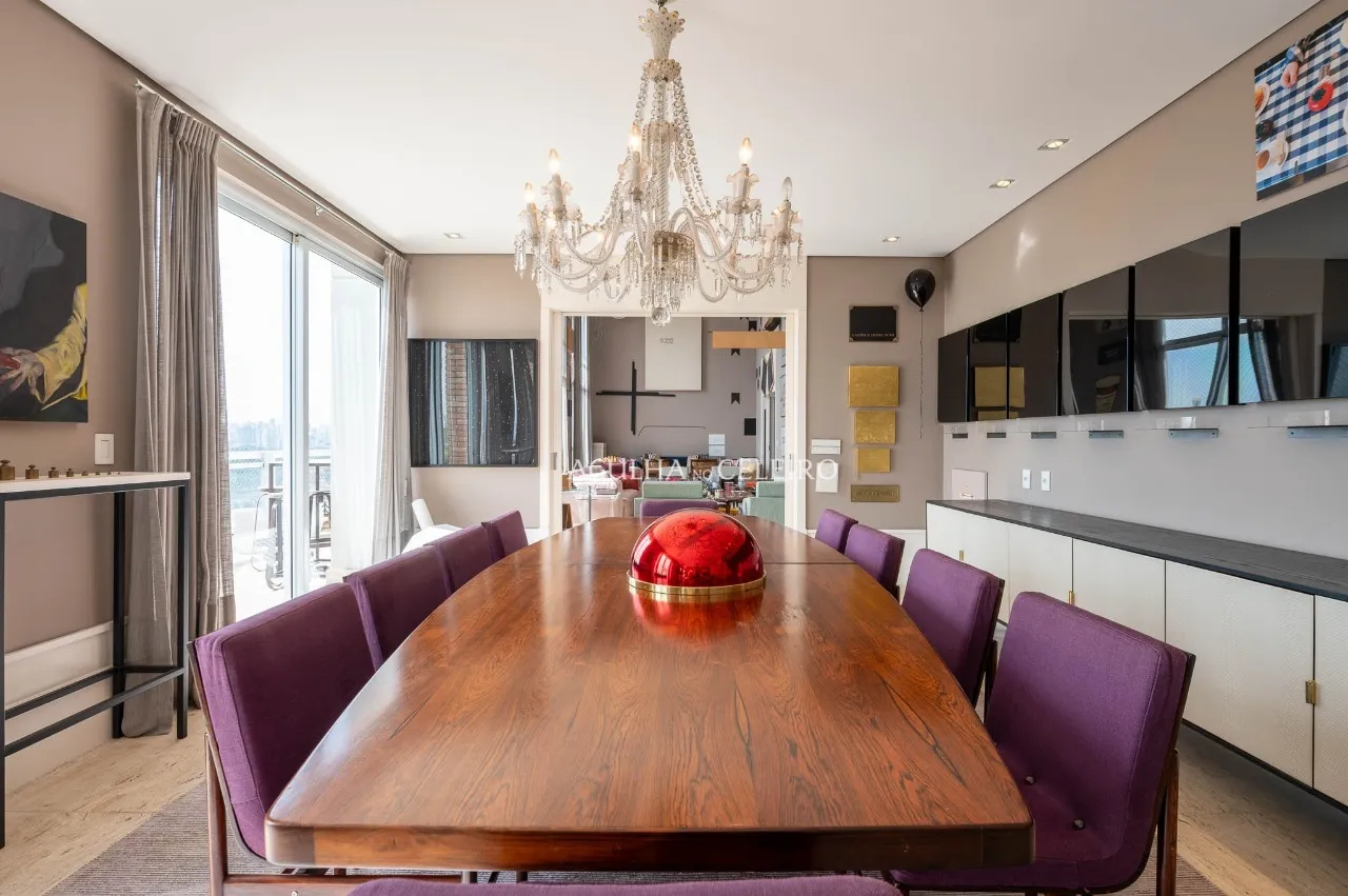 Duplex com Pé-Direito Duplo e Vista para o Ibirapuera – 21378