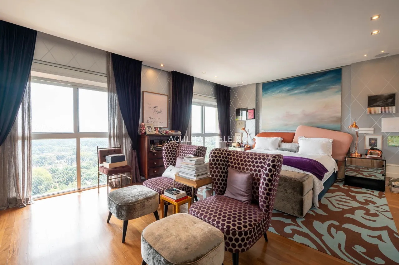 Duplex com Pé-Direito Duplo e Vista para o Ibirapuera – 21378