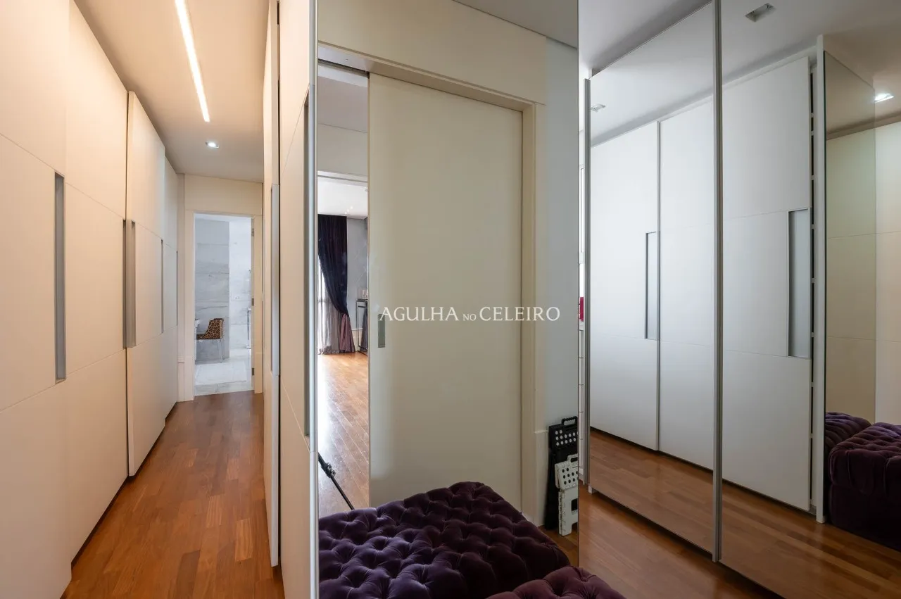 Duplex com Pé-Direito Duplo e Vista para o Ibirapuera – 21378