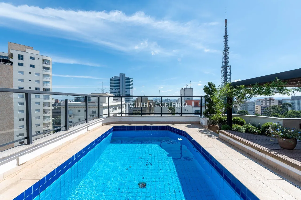 Cobertura descolada nos Jardins, com atmosfera de casa e vista espetacular. – 21516