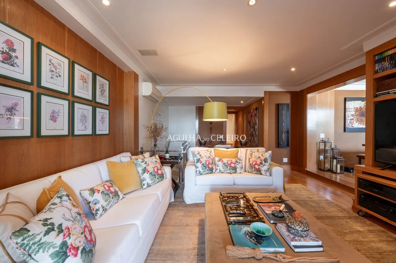 Cobertura descolada nos Jardins, com atmosfera de casa e vista espetacular. – 21516