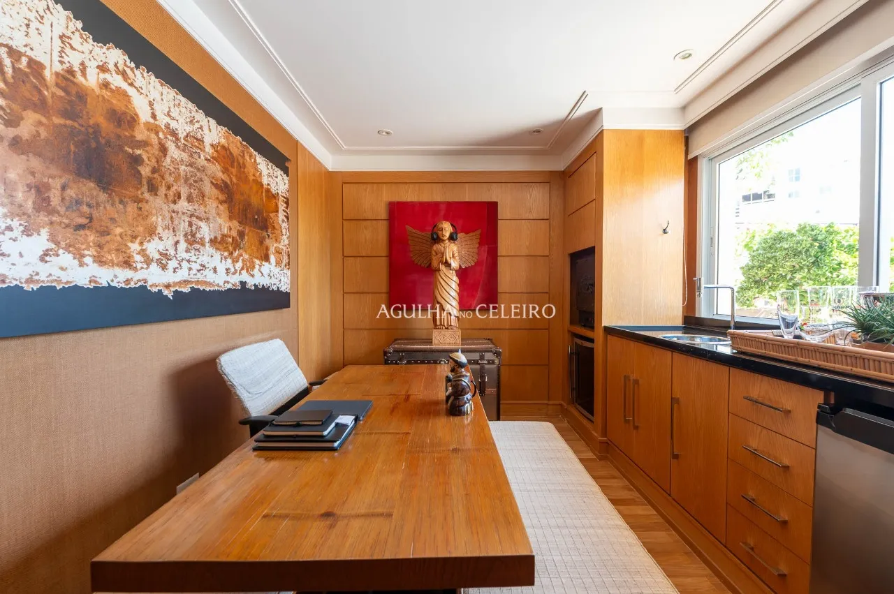 Cobertura descolada nos Jardins, com atmosfera de casa e vista espetacular. – 21516
