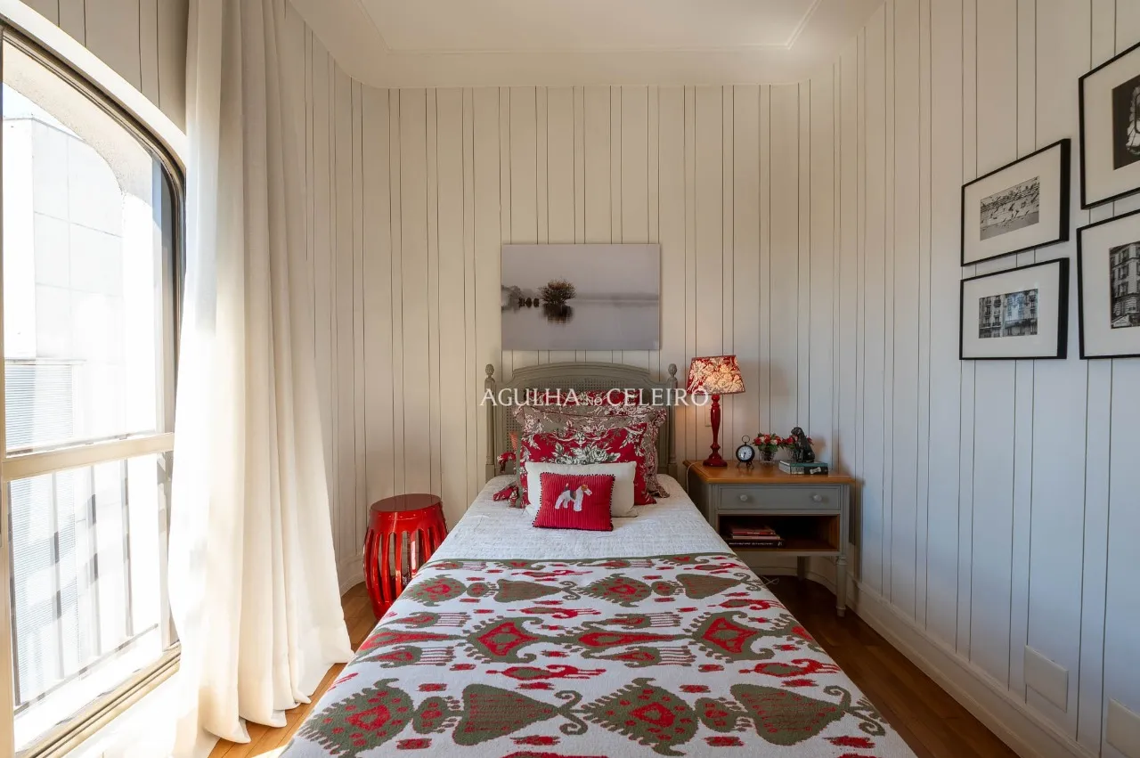Cobertura descolada nos Jardins, com atmosfera de casa e vista espetacular. – 21516