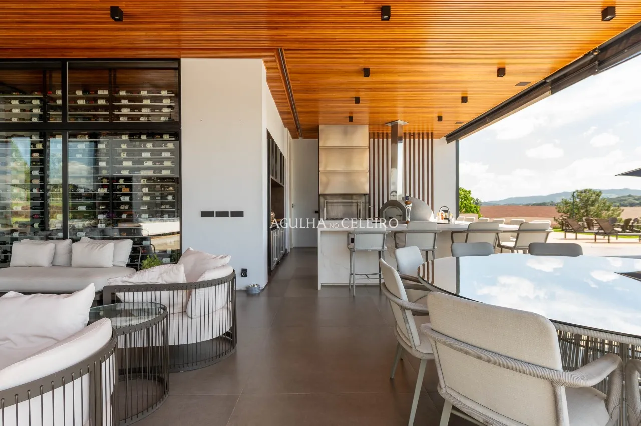 Casa com 8 suítes assinada por Olegário de Sá à venda na Quinta da Baronesa – 21581