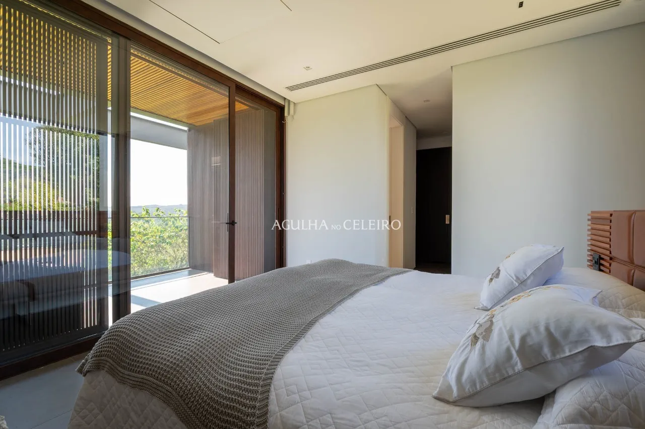 Casa com 8 suítes assinada por Olegário de Sá à venda na Quinta da Baronesa – 21581