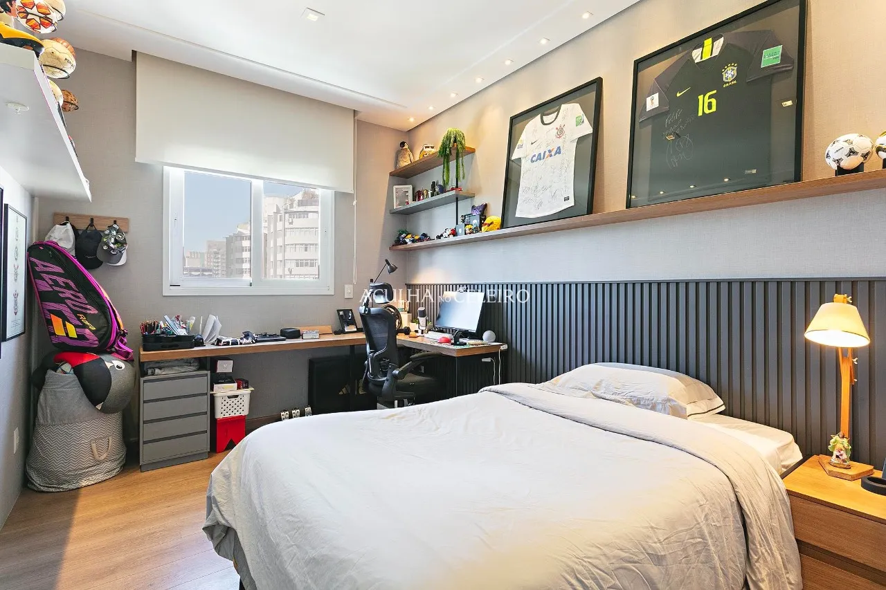 Exclusividade, amplitude, e muita luz natural em frente ao Clube Pinheiros. – 21650