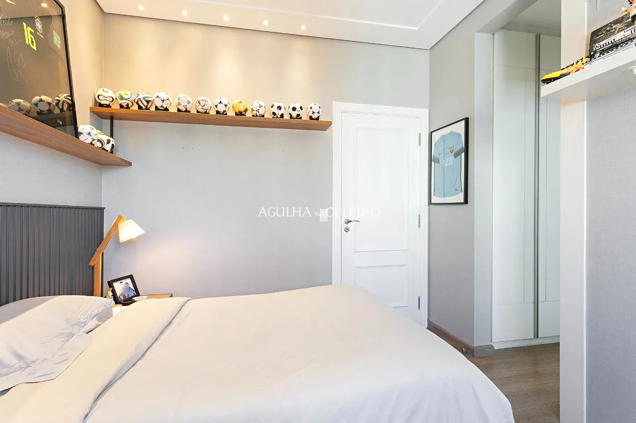 Exclusividade, amplitude, e muita luz natural em frente ao Clube Pinheiros. – 21650