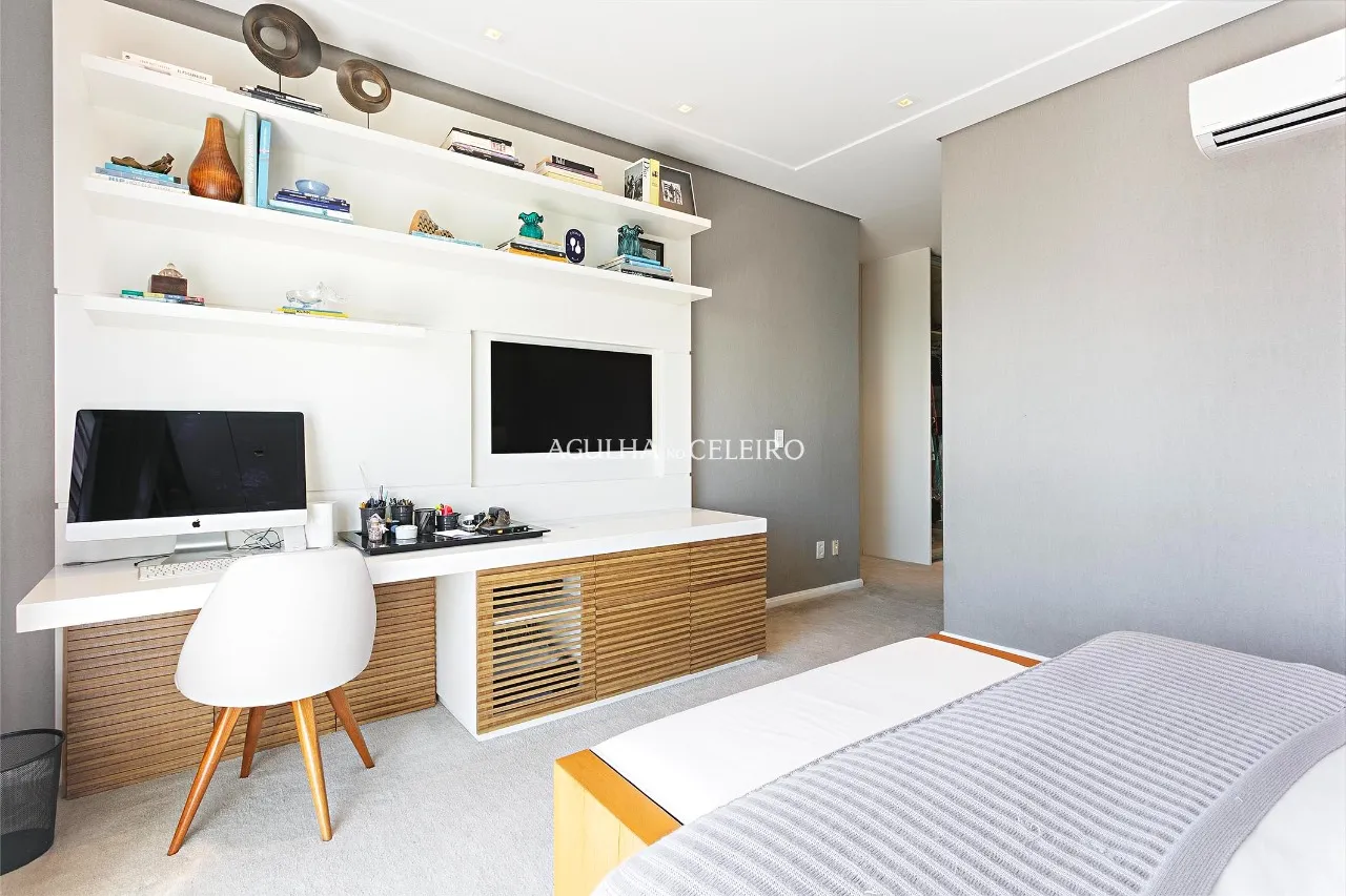 Exclusividade, amplitude, e muita luz natural em frente ao Clube Pinheiros. – 21650