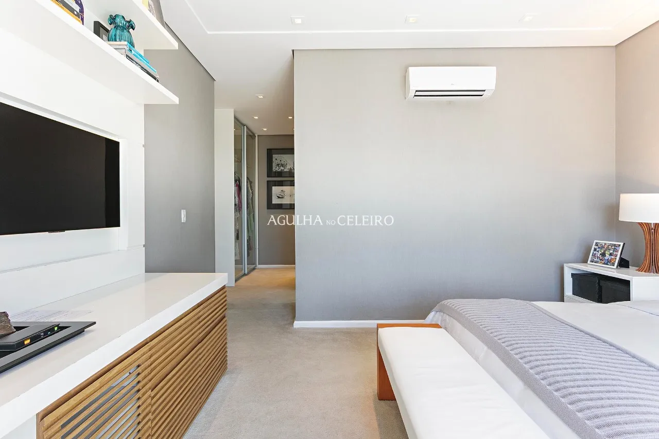 Exclusividade, amplitude, e muita luz natural em frente ao Clube Pinheiros. – 21650