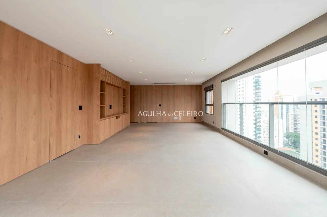 Apartamento pronto para morar em edifício novo na melhor localização de Moema – 21807