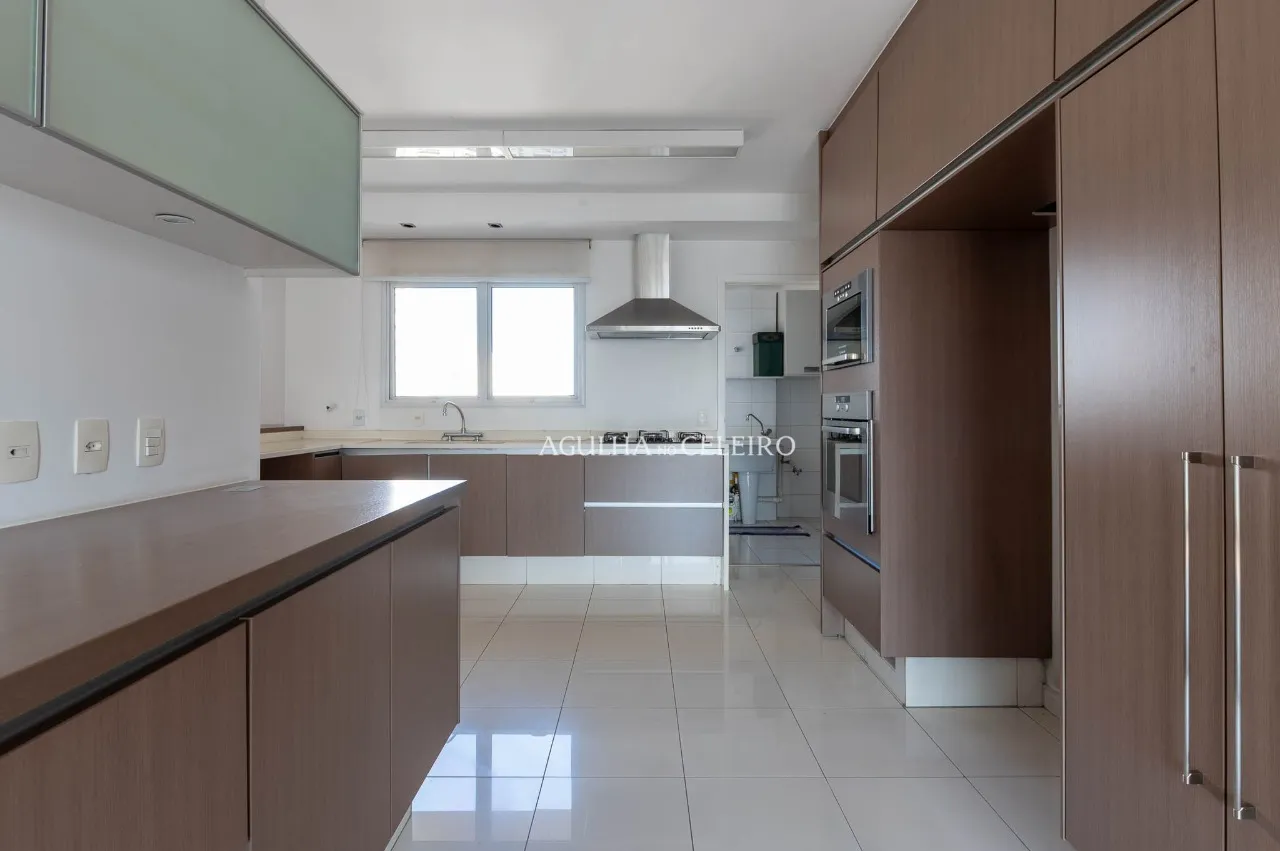 Apartamento com boa metragem à venda no Campo Belo – 21811