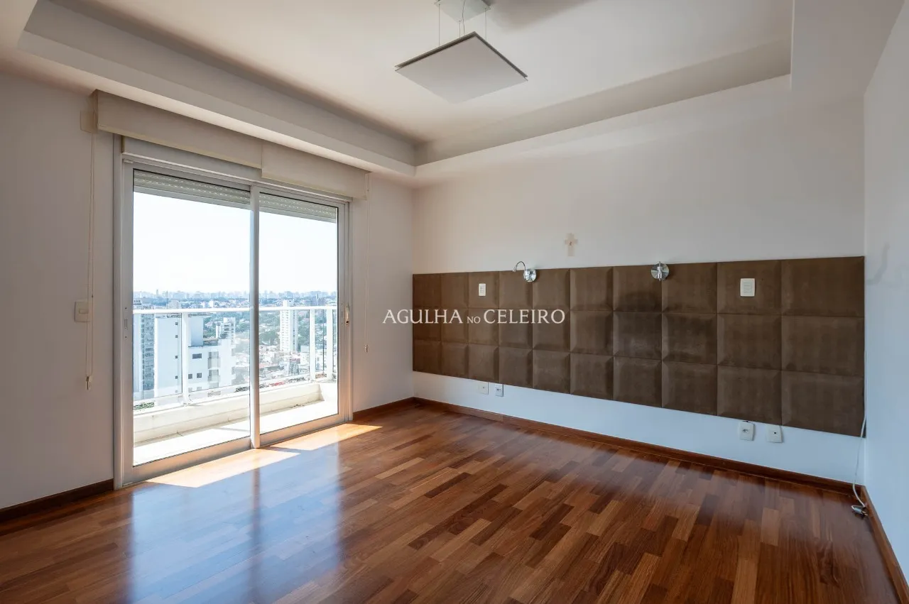 Apartamento com boa metragem à venda no Campo Belo – 21811