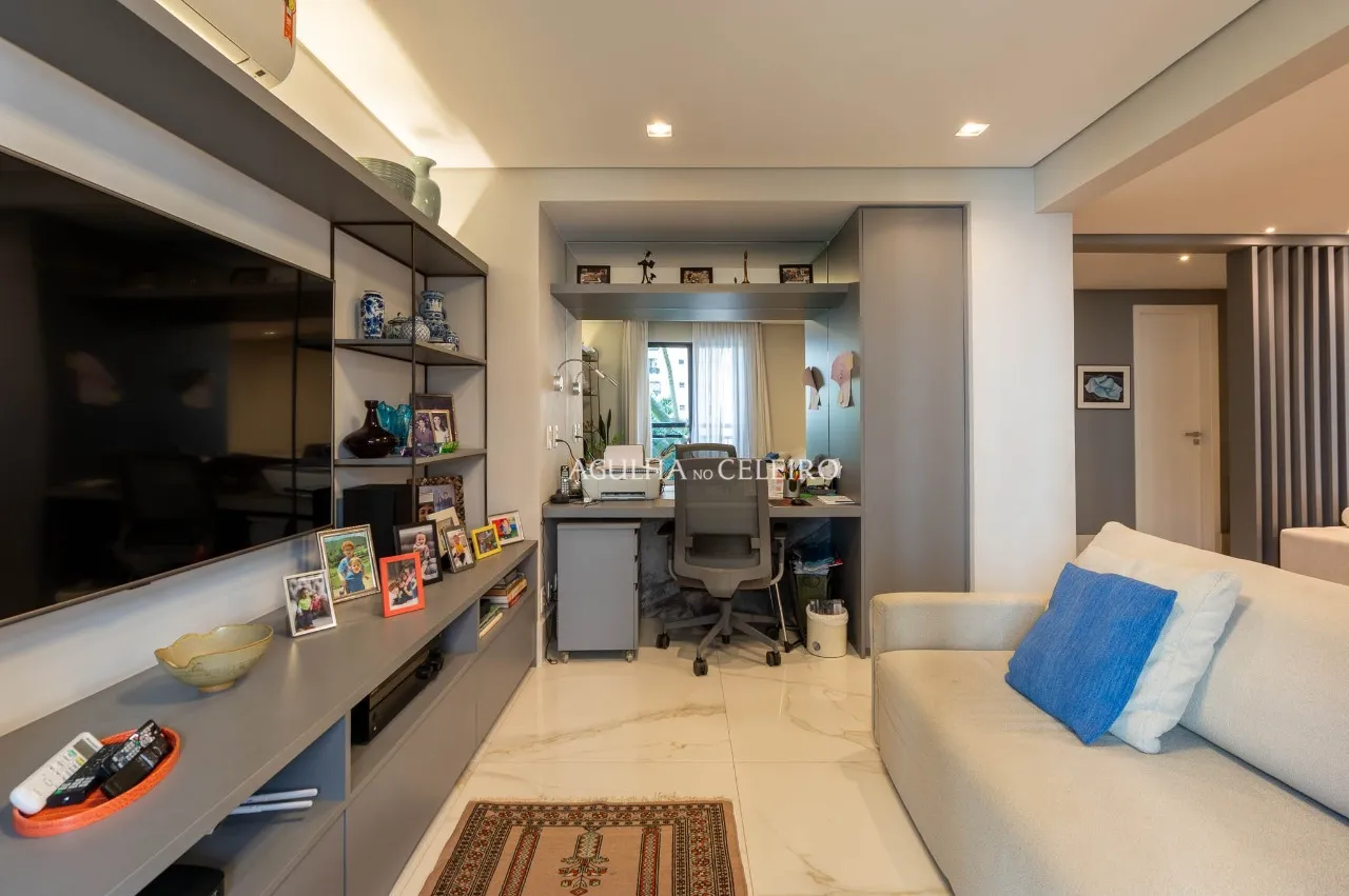 Apartamento reformando à venda em Moema. – 21816