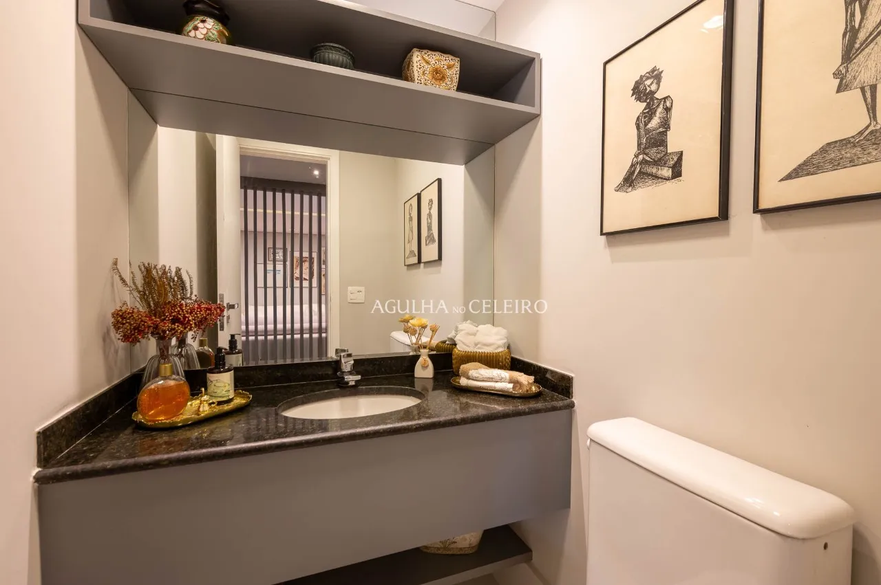 Apartamento reformando à venda em Moema. – 21816