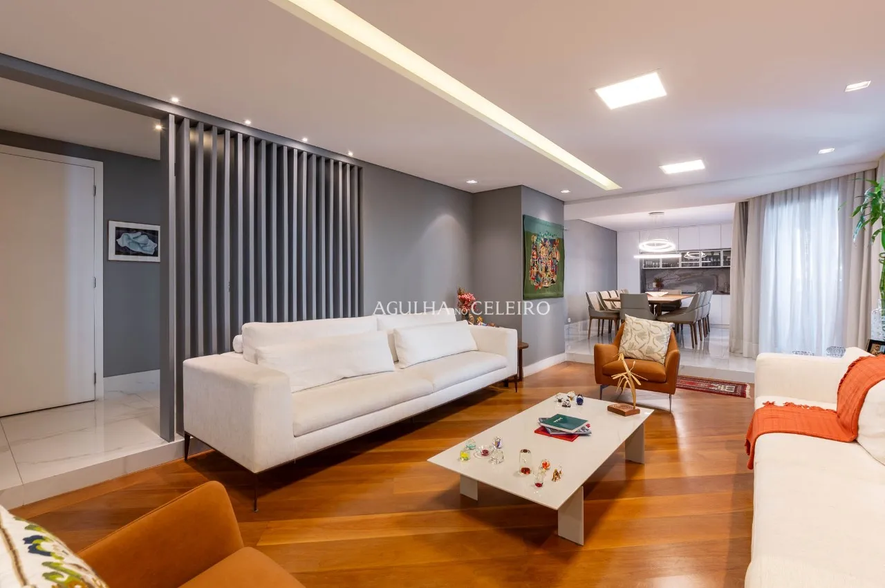 Apartamento reformando à venda em Moema. – 21816