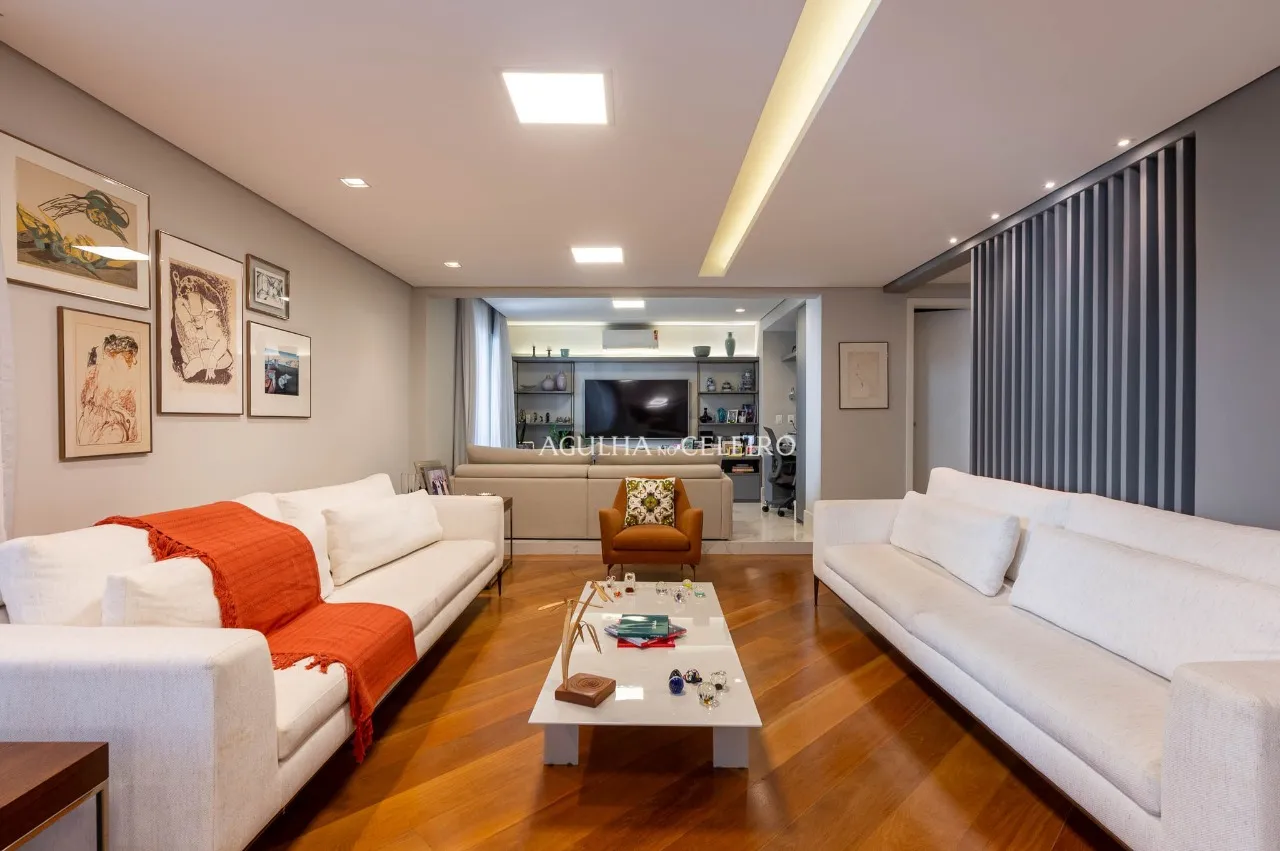 Apartamento reformando à venda em Moema. – 21816