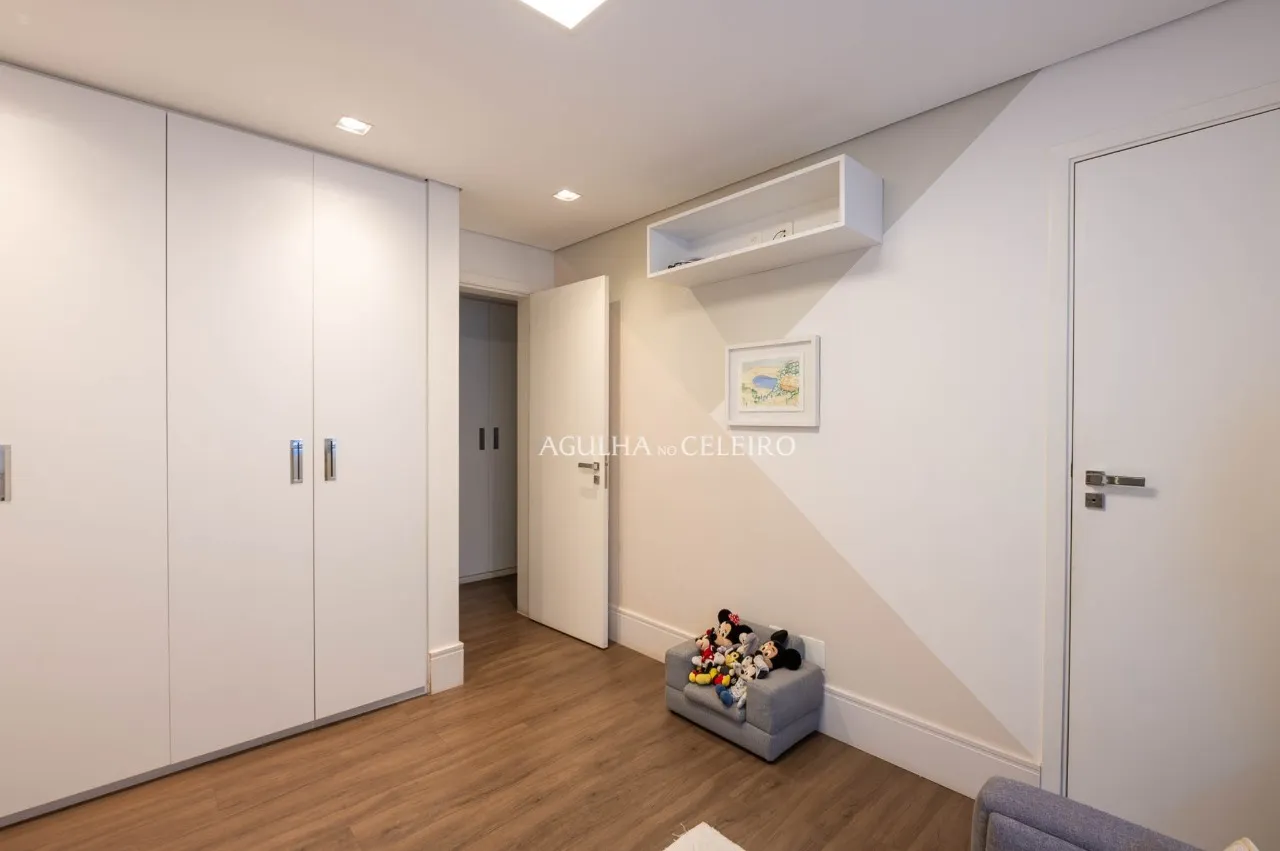 Apartamento reformando à venda em Moema. – 21816