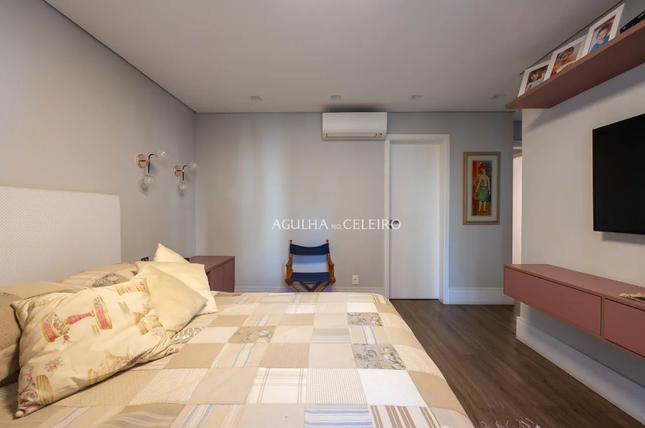 Apartamento reformando à venda em Moema. – 21816