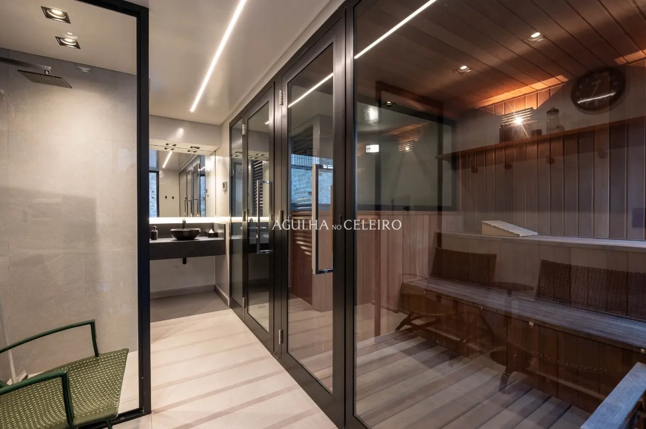 Apartamento reformando à venda em Moema. – 21816