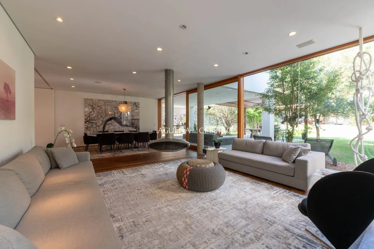 Casa maravilhosa com amplo terreno à venda no Jardim Guedala – 21873