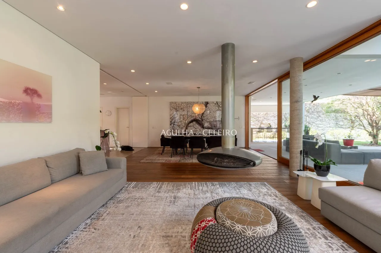Casa maravilhosa com amplo terreno à venda no Jardim Guedala – 21873
