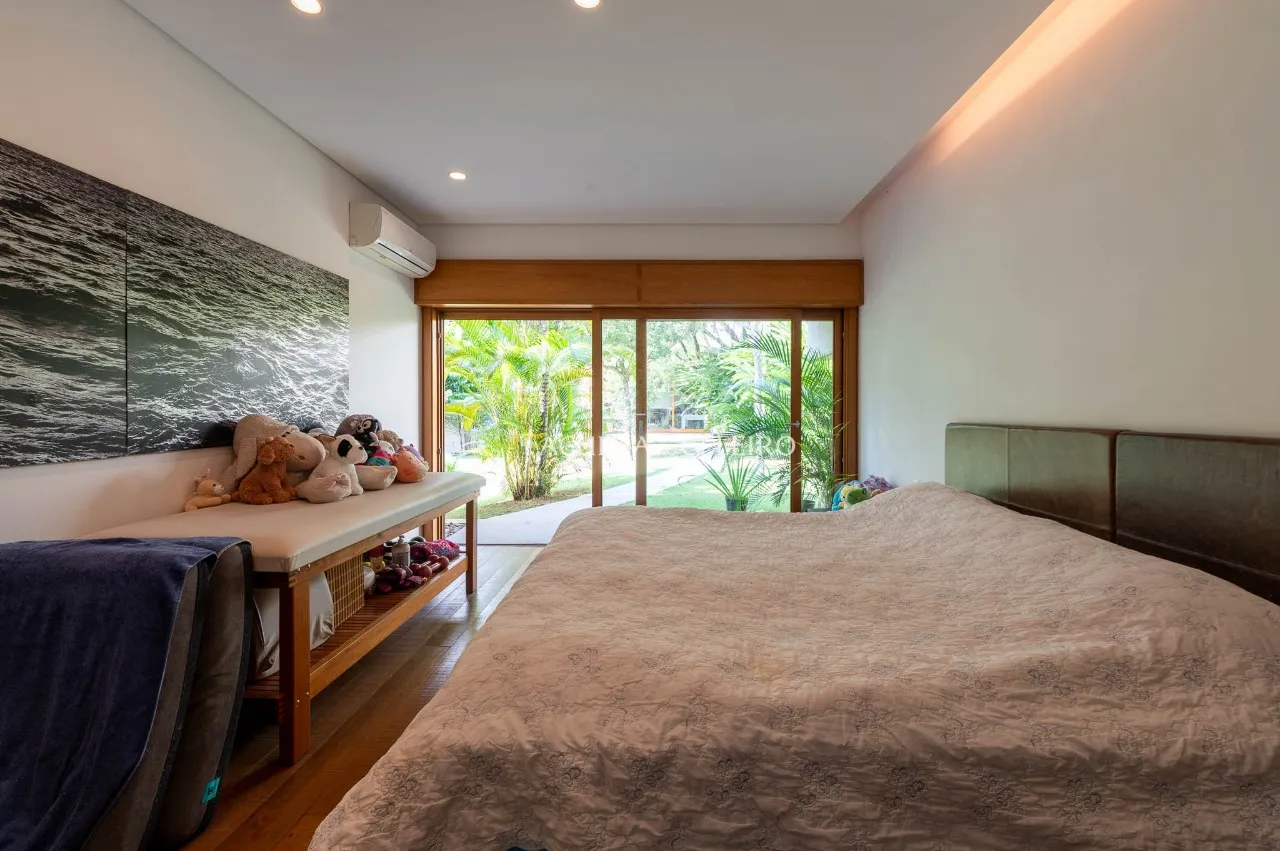 Casa maravilhosa com amplo terreno à venda no Jardim Guedala – 21873