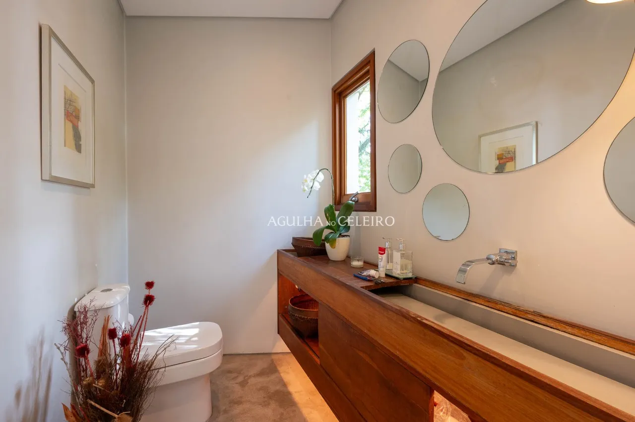 Casa maravilhosa com amplo terreno à venda no Jardim Guedala – 21873