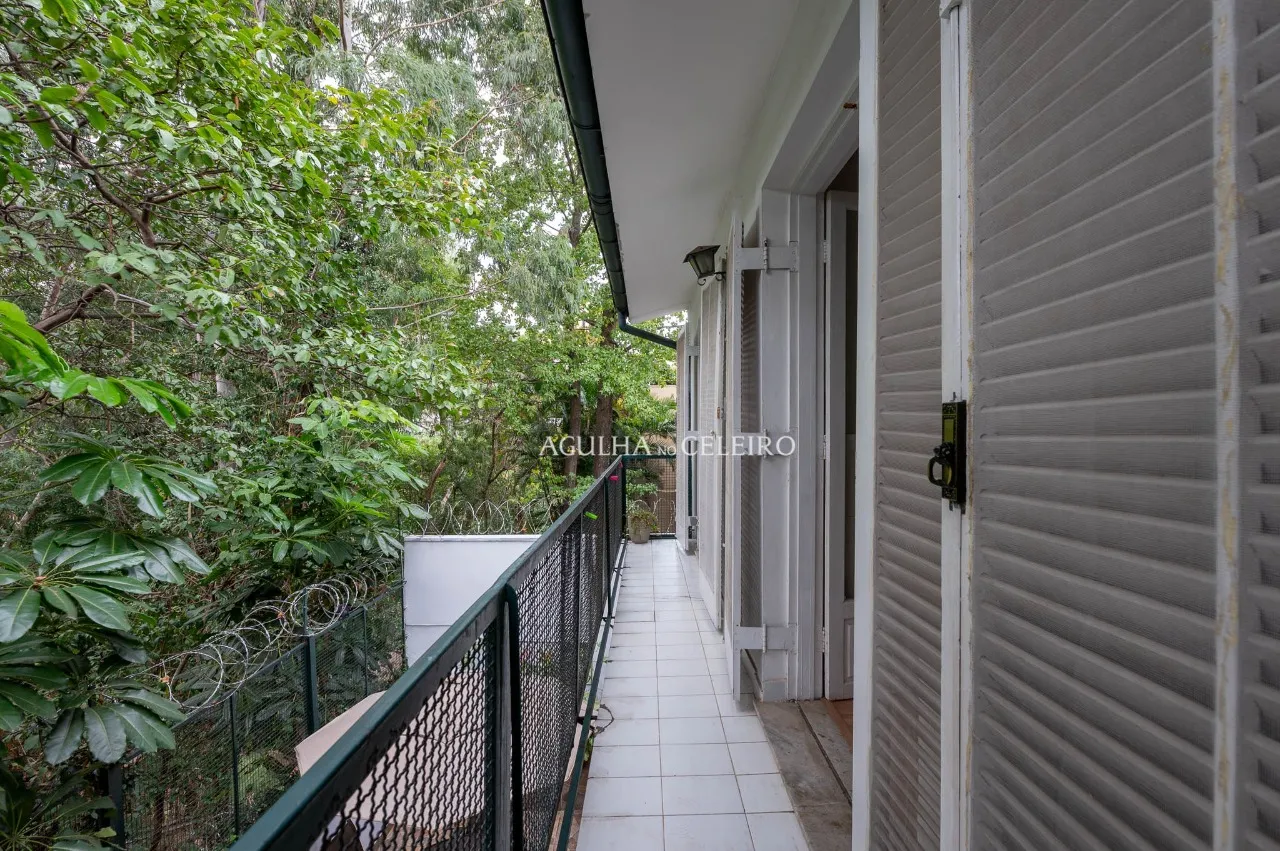 Casa em rua fechada, no Coração Verde da praça das Corujas – 21886