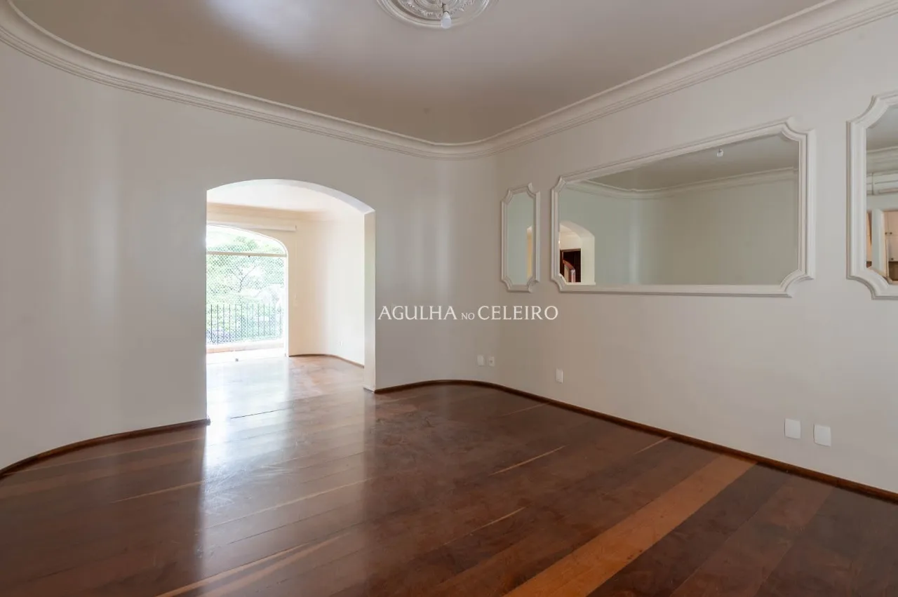 Apartamento espaçoso à venda no Jardim Europa – 21907