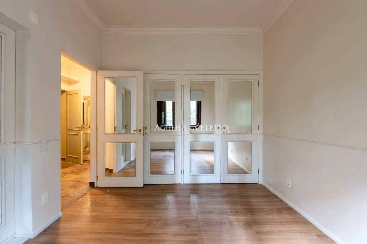 Apartamento espaçoso à venda no Jardim Europa – 21907