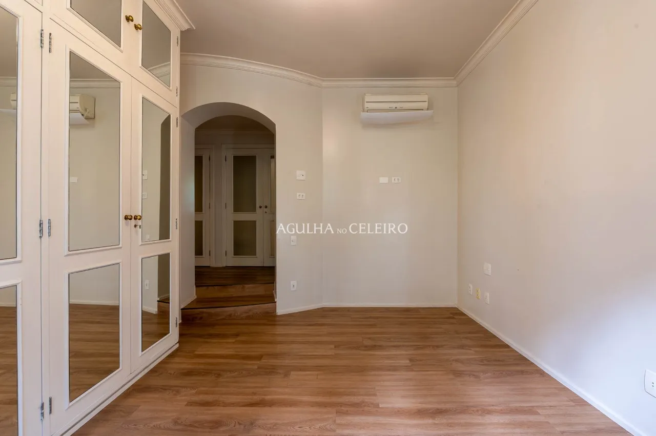 Apartamento espaçoso à venda no Jardim Europa – 21907