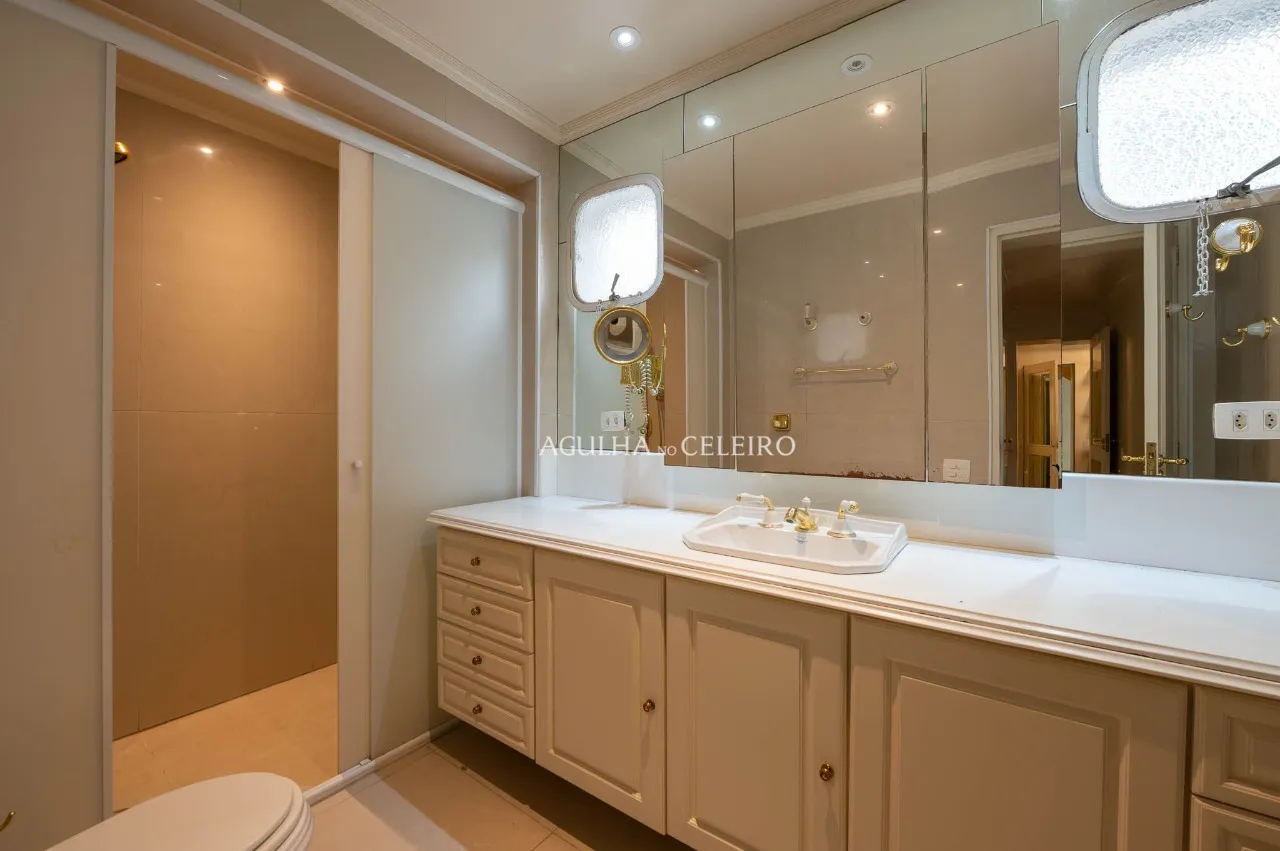Apartamento espaçoso à venda no Jardim Europa – 21907