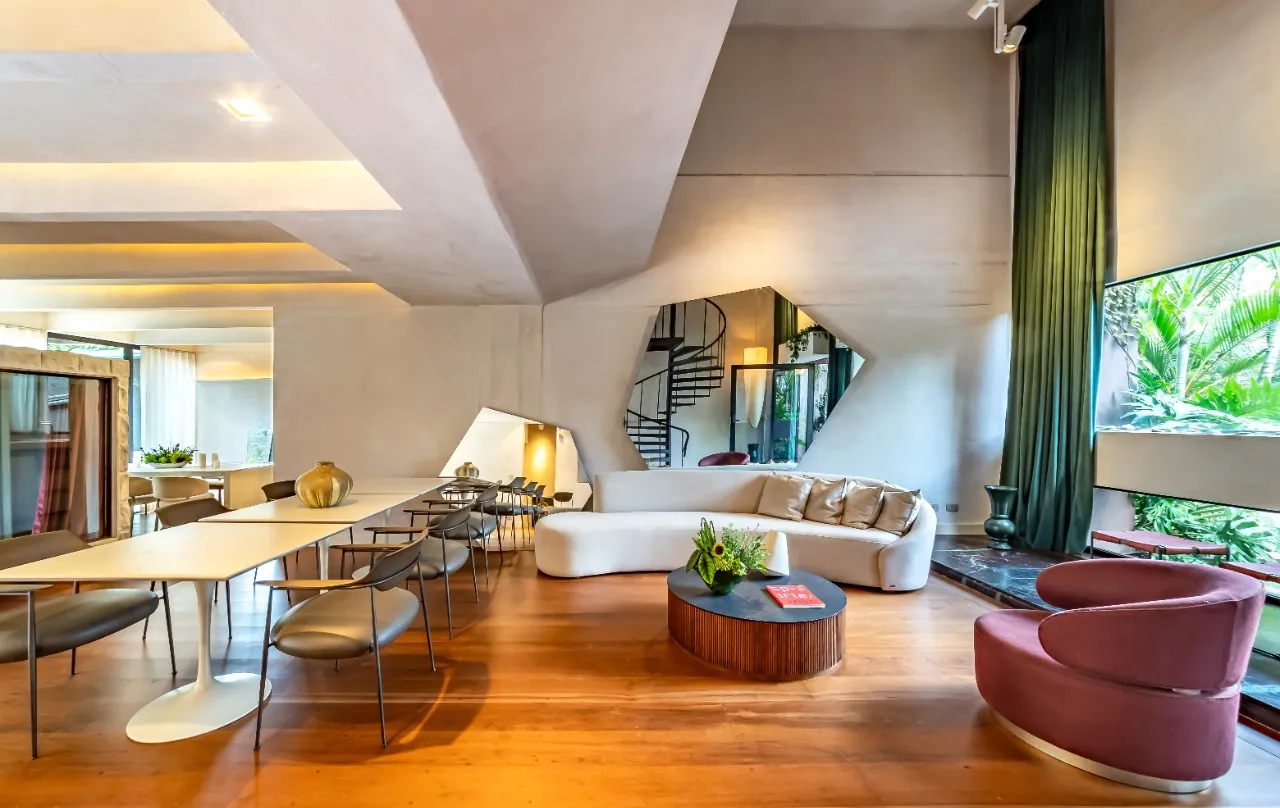 Casa com arquitetura brutalista reinterpretada e rooftop com vista para o pôr do sol, em Pinheiros. – 21921