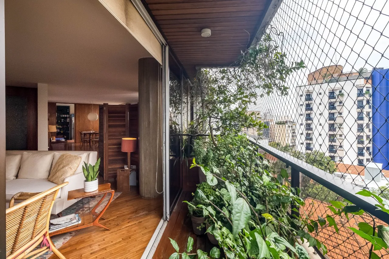 Apartamento com vista aberta, muita luz natural e varandas, para viver bem na Vila Madalena. – 21923