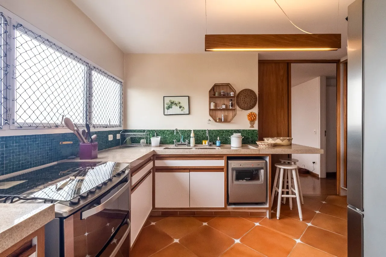 Apartamento com vista aberta, muita luz natural e varandas, para viver bem na Vila Madalena. – 21923