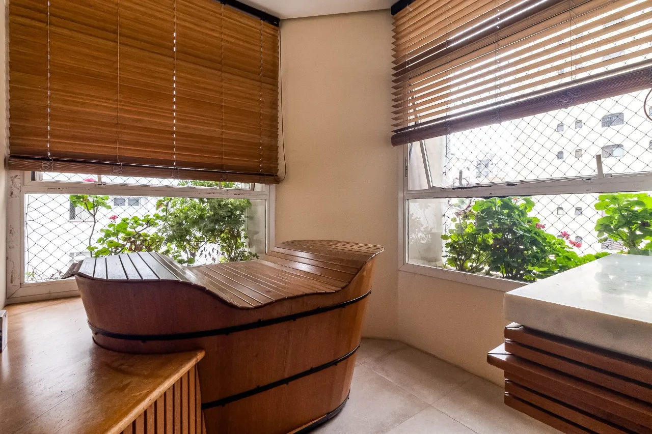 Apartamento com vista aberta, muita luz natural e varandas, para viver bem na Vila Madalena. – 21923