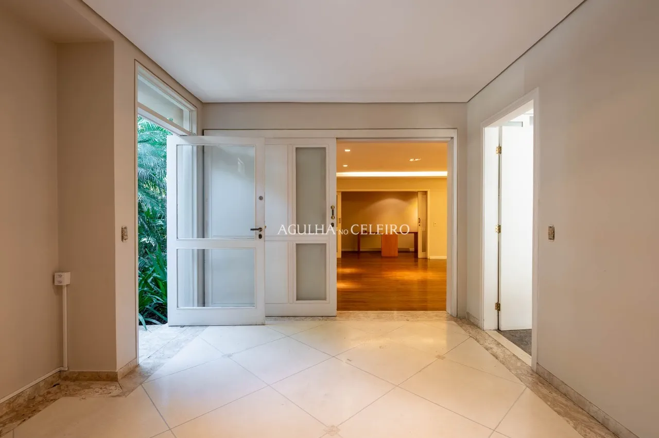 Casa á venda em Alto de Pinheiros. – 21930