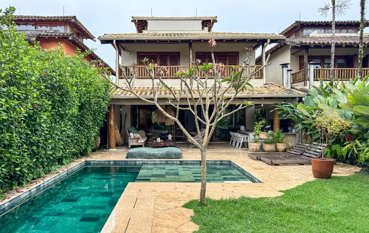 Perto do mar e aconchego de sobra. Casa belíssima com lazer privativo na Praia Barra do Una – 21931