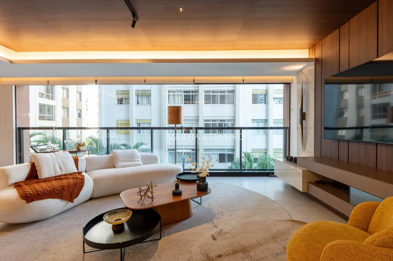 Jardim Paulista: 3 Suítes Decoradas com Móveis de Design – 21969