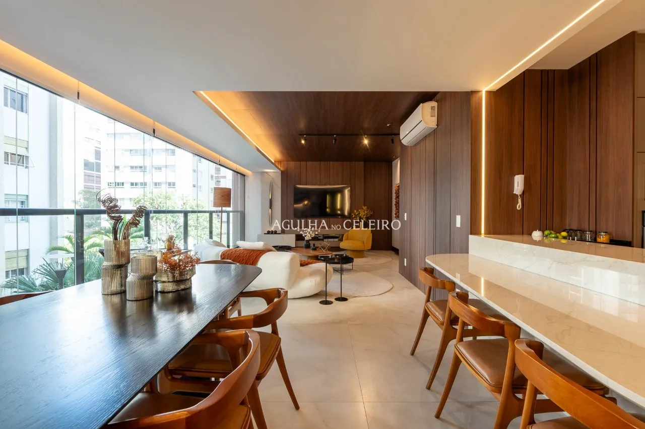 Jardim Paulista: 3 Suítes Decoradas com Móveis de Design – 21969