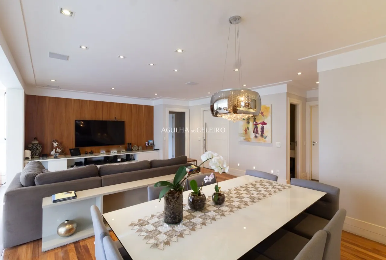 Apartamento moderno e espaçoso à venda em Moema – 21996