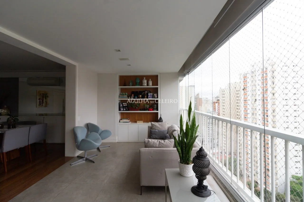 Apartamento moderno e espaçoso à venda em Moema – 21996