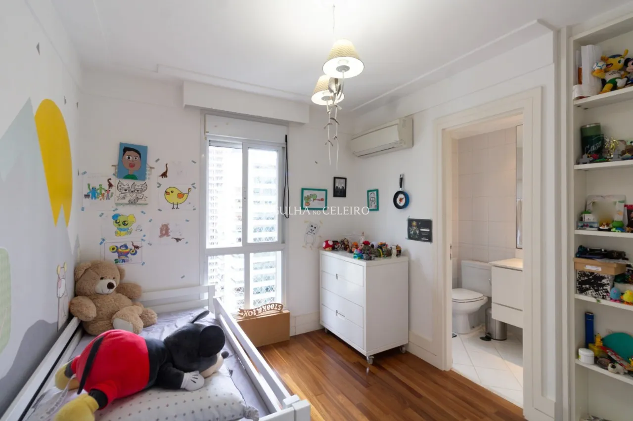 Apartamento moderno e espaçoso à venda em Moema – 21996