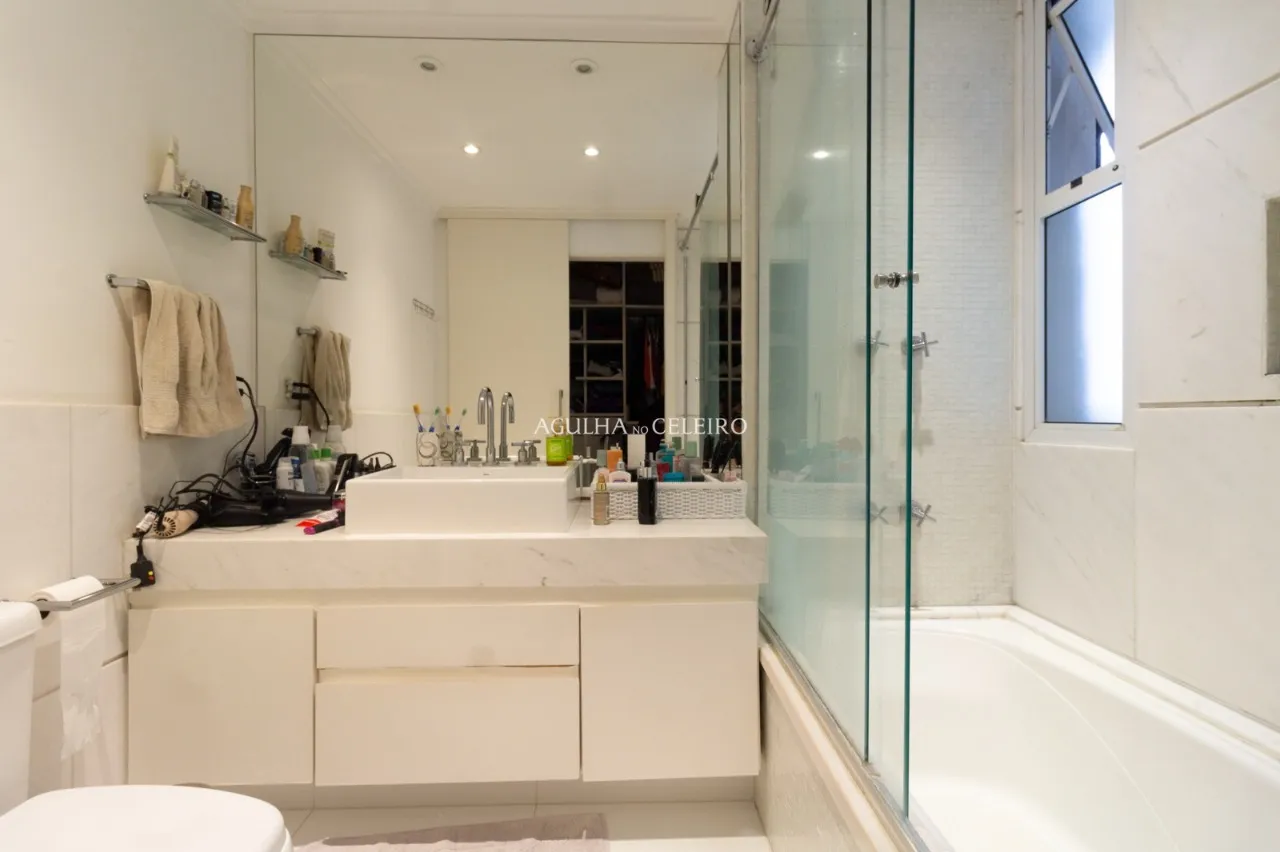 Apartamento moderno e espaçoso à venda em Moema – 21996