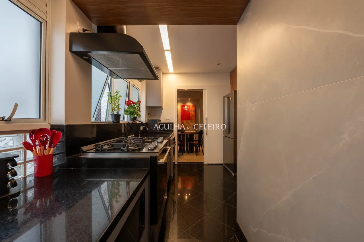 Apartamento com planta funcional e vista para a copa das árvores no Jardim América – 22014