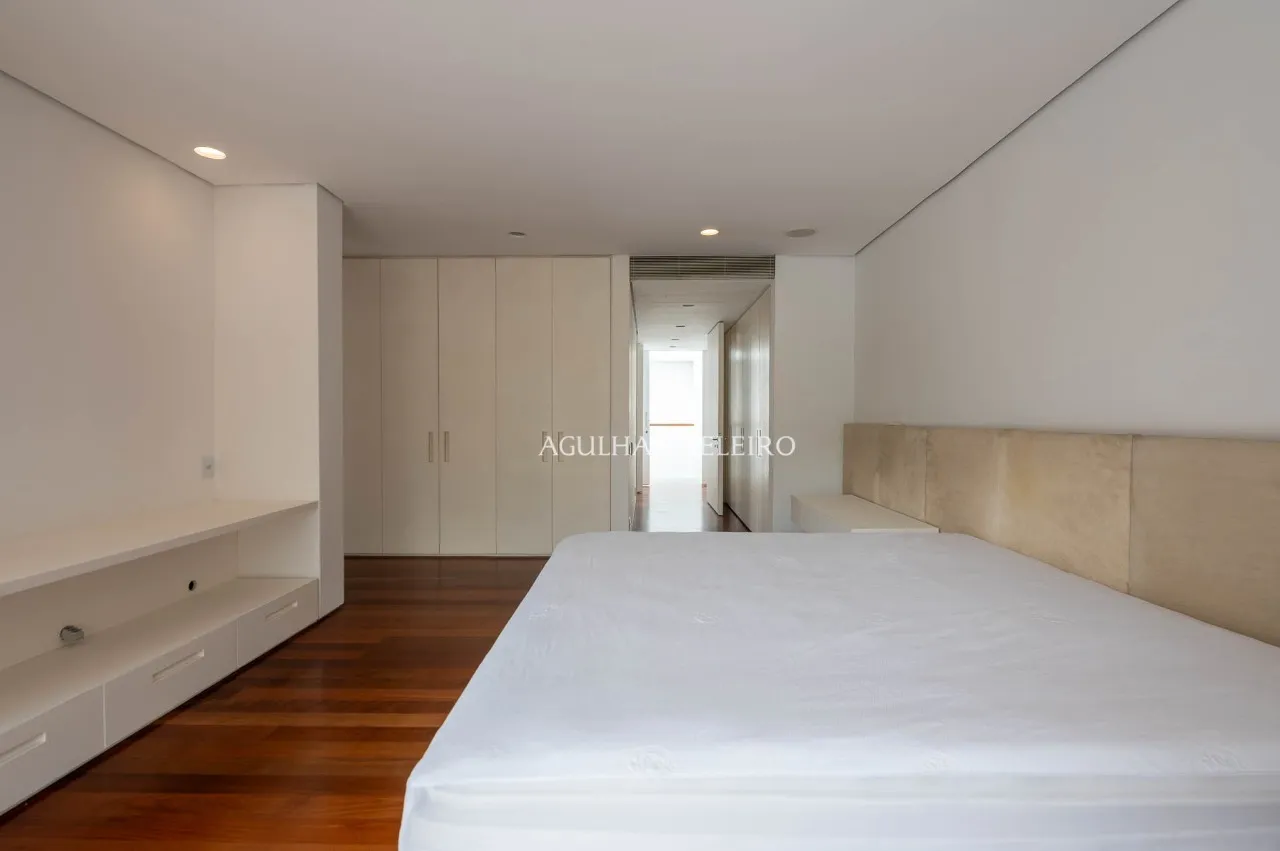 Casa assinada por Isay Weinfeld no Jardim Paulista – 22026