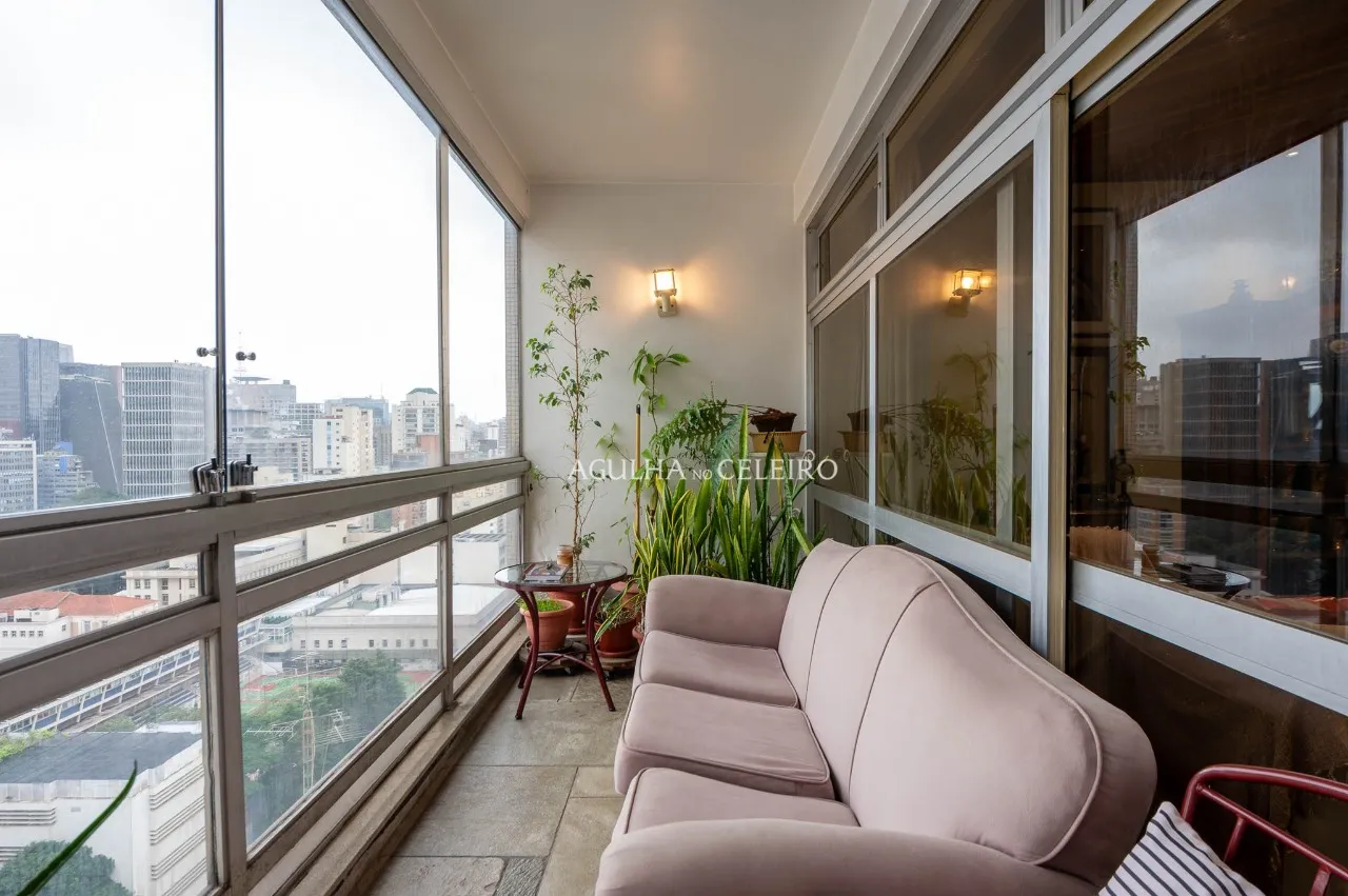 Apartamento amplo com vista aberta no Jardim América. – 22038