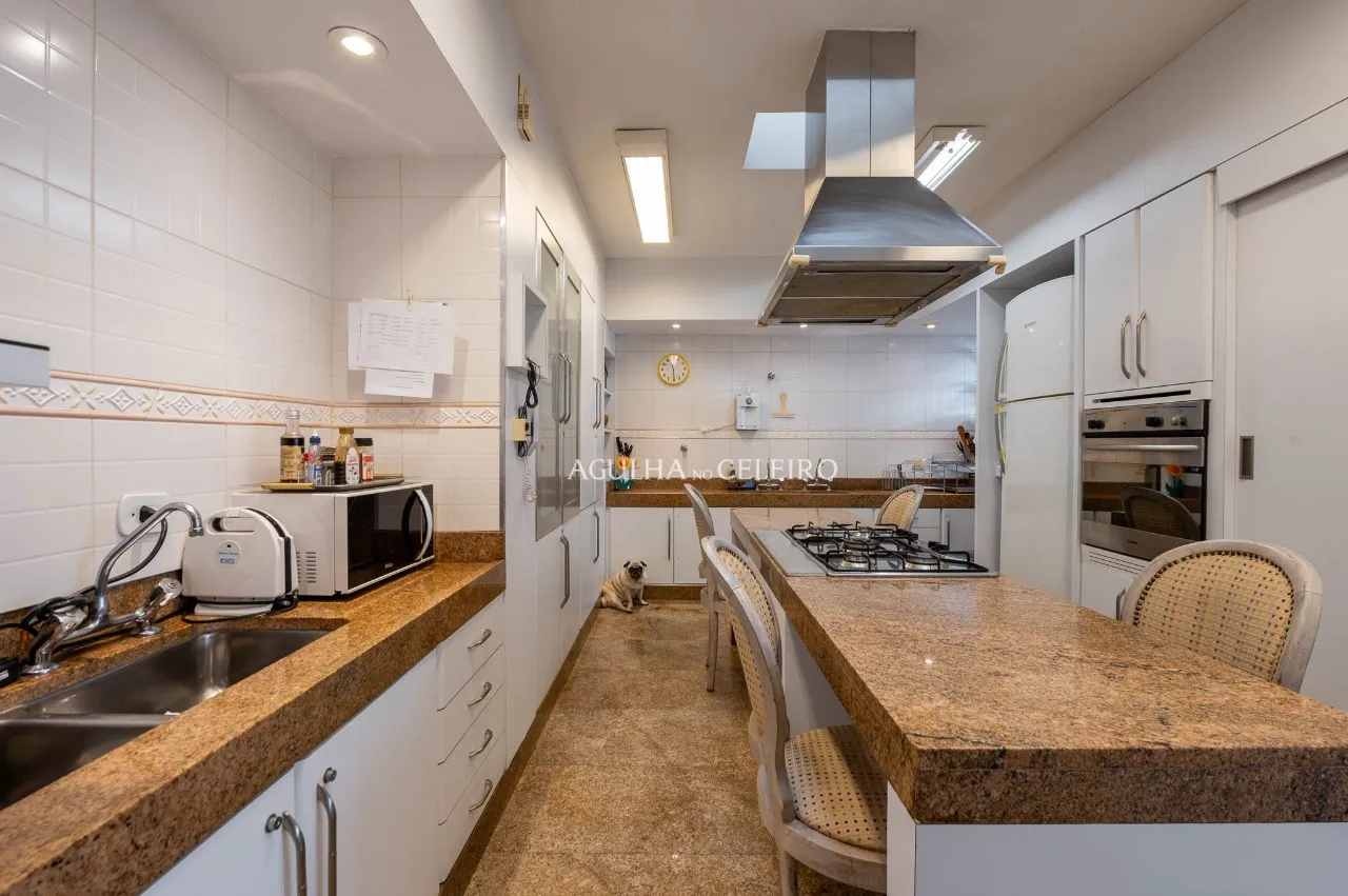 Apartamento amplo com vista aberta no Jardim América. – 22038