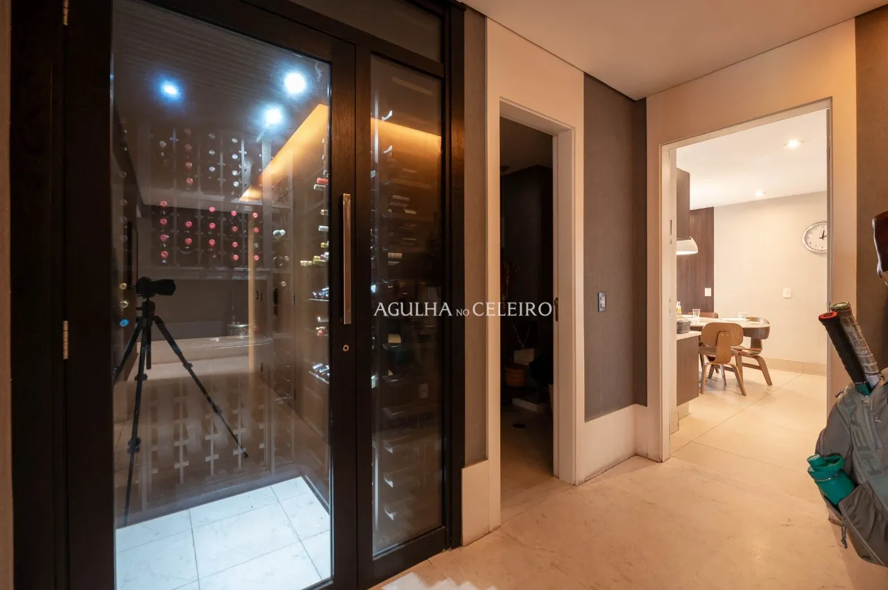 Apartamento com 5 dormitórios no Alto de Pinheiros – 22054